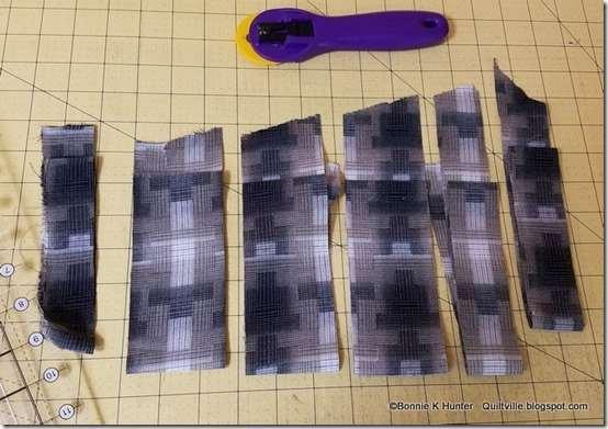 I used my Stripology Ruler to quickly cut strips in 2 widths: You will need some 1 1/2 cuts and some 2 1/2 cuts. Cutting 4 triangle pairs. From 2 fabrics a dark and a light!