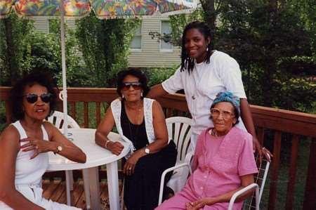 Rita Smith [younger sister of Doris], Doris Johnnie Brown [mother of Dale], Dale Emeagwali, and Ma Mamie Baird [mother of