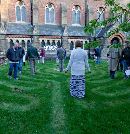 Prayer outside: guidelines for setting up prayer spaces in church grounds, graveyards and porches Church noticeboard If your church is open for prayer during the nine days, you can advertise this on
