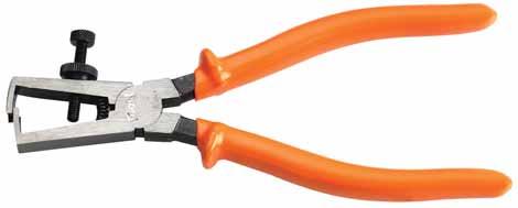 PRIMO RANGE HALF ROUND PLIERS NF E 73-102 / ISO 5745 / DIN ISO 5745 193 117340 7 3-165 193 117345 2 1 C2 185 Long elbowed half round pliers Inner nose face ribbed for tighter grip.