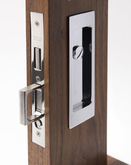 Closed Pull Handle Out Locked Hook Latch K1951 Shown here with recess leather revolving