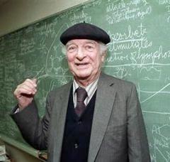 The best way to have a good idea is to have lots of ideas. -Linus Pauling Linus Pauling may be the premier chemist of the twentieth century.