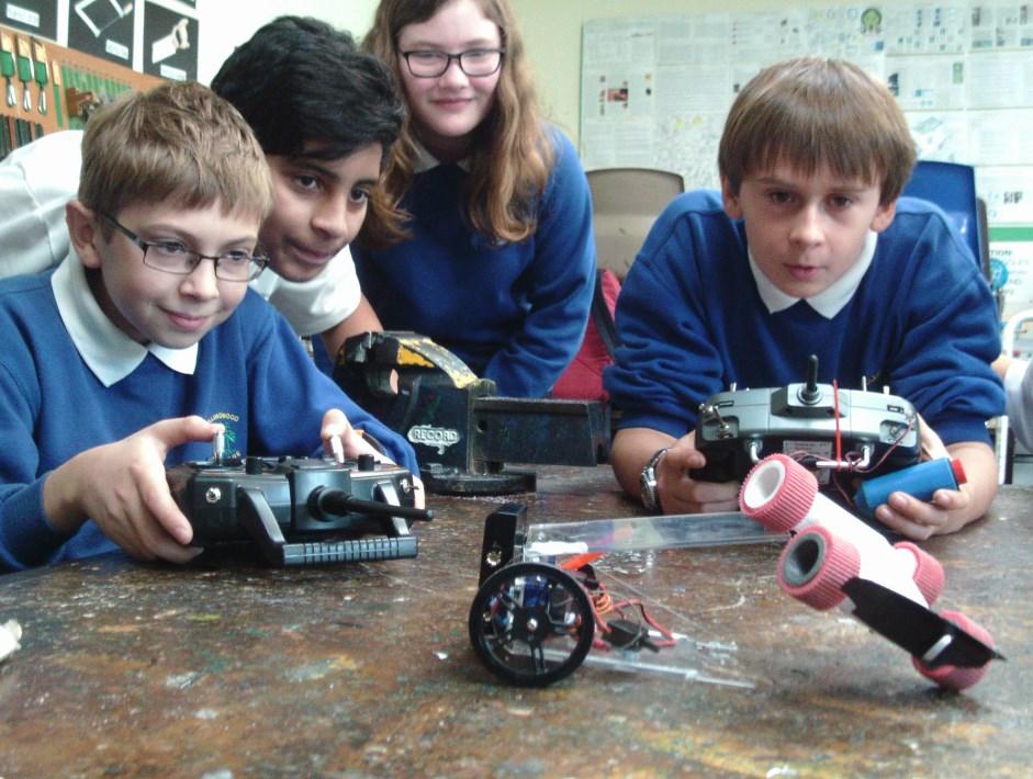 Using the design skills learnt by building the antweight robots, the club was able to design a brand new heavyweight machine and apply for the tenth series of Robot Wars.