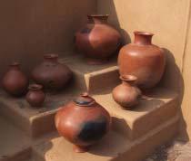 16 LIVING CRAFT TRADITIONS OF INDIA When clay is mixed with water it becomes malleable, elastic. Thinner clay solutions can be created to use as paint for walls and on sculptures.