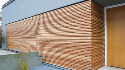 visible. The facade cladding with wood is currently in great demand.