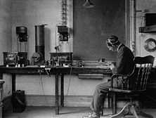 History of Antennas and Propagation Timeline 1870 Maxwell s Equations 80 Heinrich Hertz s Loop Experiment (1886) 90 1900 Guglielmo Marconi (1901) Transatlantic Transmission 10 Spark gap telegraphy 20