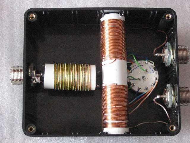 The balun is a trifiliar 1:1 balun wound on the same size conduit as the coil, and I used about 14 turns which works well from 5Mhz to 40Mhz and