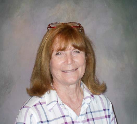 Linda is a Missouri native, attended Central Missouri University and graduated from Wayne State University with a degree in Secondary Education (English major).