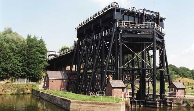 The History of MMC Neptune's Staircase Two-Level The Anderton Boat Lift Built by Emmerson Murgatroy & Co.