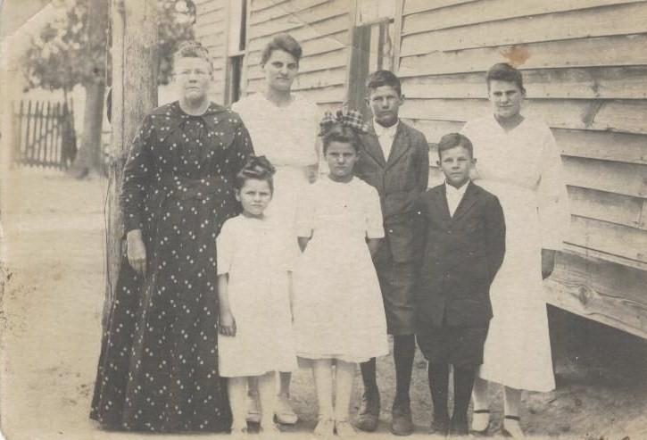 MY GRANDMOTHER MARY FRANCIS McILWAIN MARRIED LEWIS RICHARD TOMLINSON 08/24/1919 AND DIED HAVING THEIR 7TH CHILD. LEWIS MARRIED HER SISTER MATTIE PEARL McILWAIN IN 1942.