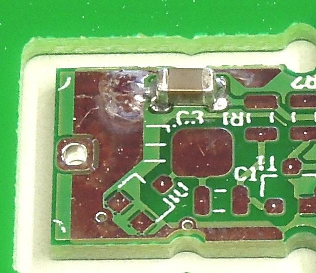 However, do not do this until instructed to do so. There are several solder connections between the various PCBs. Be sure to make these connections during assembly.