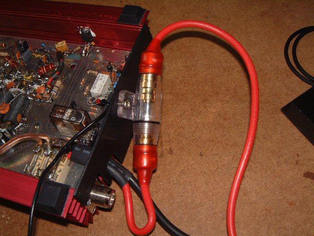 5. Replace the three 12A-fuses with one 40A audio highpower fuse. Change the power cord to one with a larger diameter.