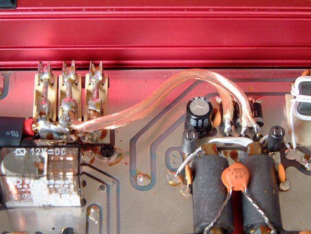 peaks.. 6. Remove the loss of the internal fuses holder.