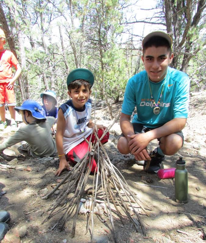 Naturalists-in-Training Volunteer Program for Ages 13-18 Audubon s Youth Volunteer Program Teens between 13 and 18 years old can volunteer with our education