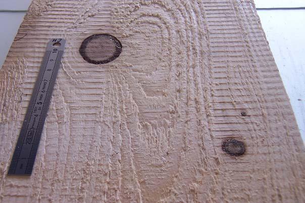 Defects Figure 8 : Two knots detected in the wood and data processing applied to the detection of the knots Figure 9 (left part) presents a knot of 3 cm diameter located on the edge of the wood board.