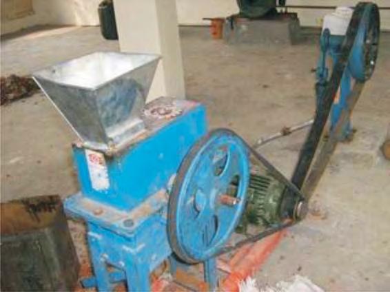 Individual projects under TIASN: Fig. 5.3 : Hammer Mill for Apricot 1.