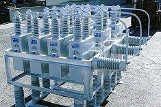 Capacitor Banks n Used to control the level of the voltage supplied to the customer by