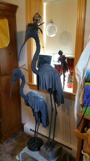Big Blue Heron: A majestic statue that will definitely have a huge impact on the looks of your garden!