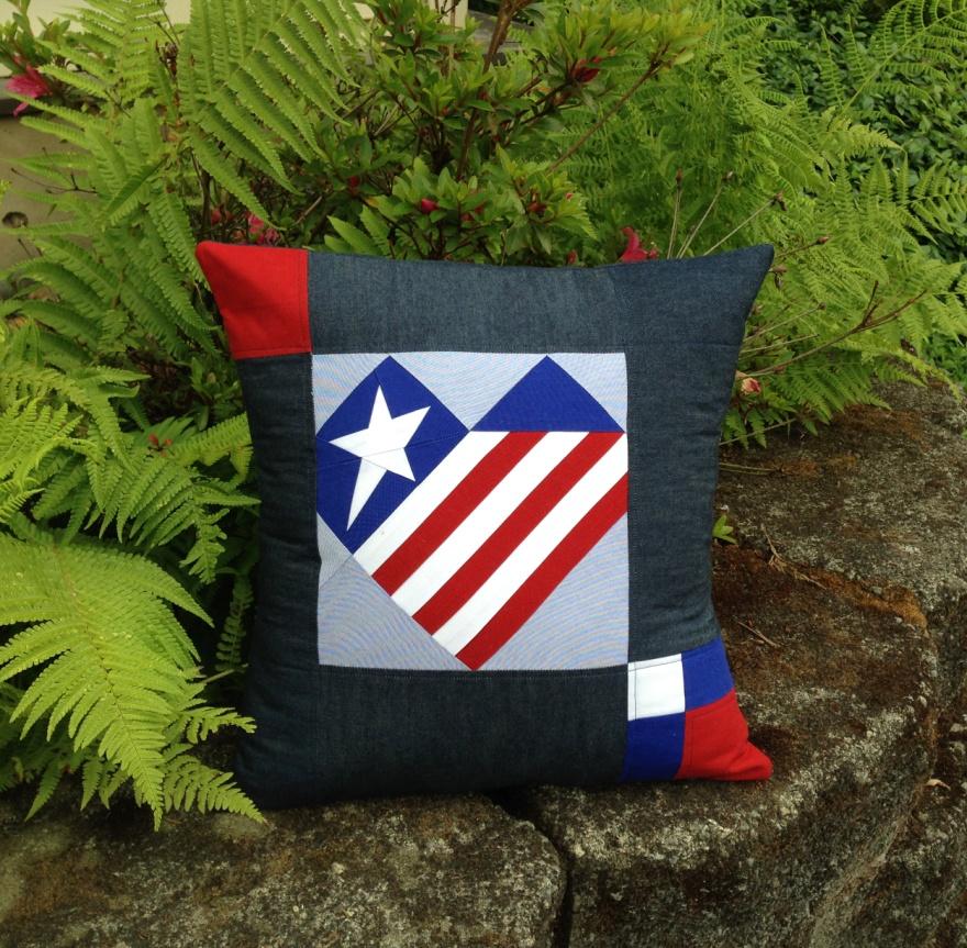 Patriotic Heart Pillow Cover Created by: Sam Hunter www.huntersdesignstudio.com Make this quick pillow cover, or make multiple Heart blocks for a wall hanging! Block is 7 1/2'' square, finished.
