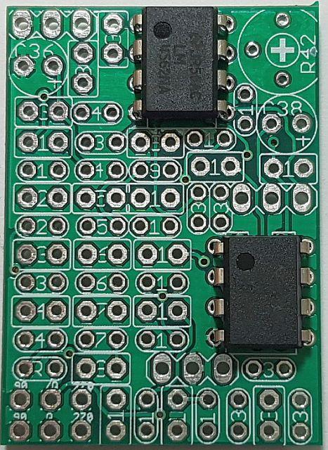 4.2 IC5 & IC6 First install the LM4562 op-amps. (Note, there are no IC1..4). Take care to align the dimple at one end of the IC with the dimple drawn on the PCB silkscreen.