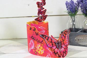 January 2018 PAPERCRAFTING, ART & MIXED MEDIA 3d Art Journal roll Friday 19th January 1pm - 3pm 10 per person Join Dianne in our monthly