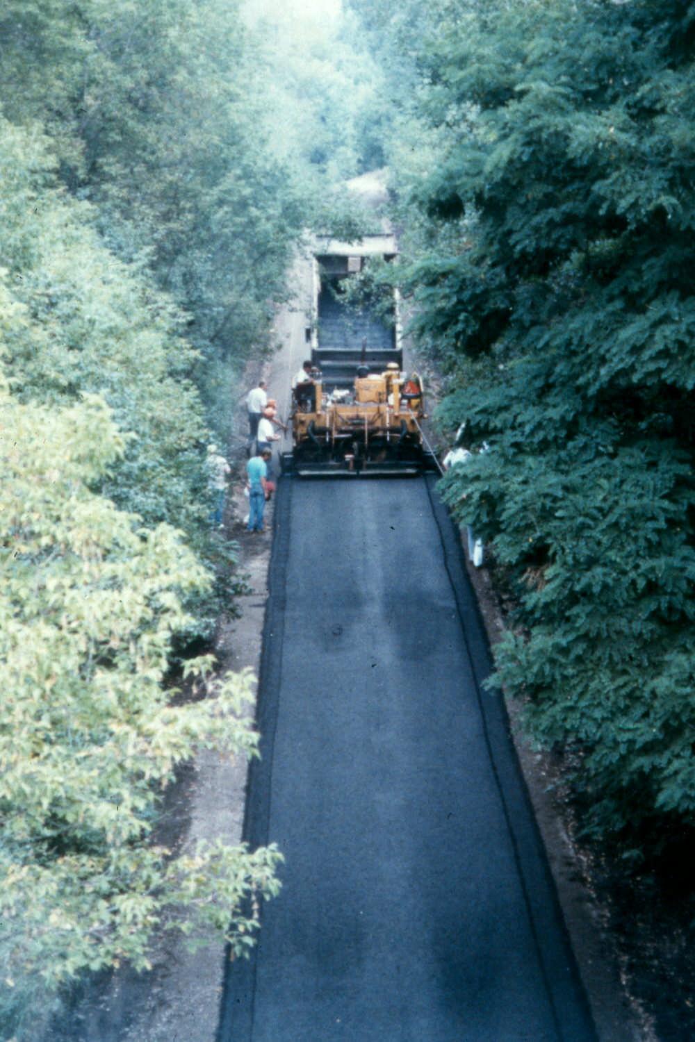 Saint Paul, MN Recreational Trail 1990 MnDOT s 1st test section containing shingle pavement Subbase: old railroad track-bed Base: 4-inch crushed concrete Wearing Course: 2.