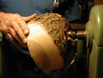 TURNING A NATURAL EDGE BOWL by Jim Burrowes Make sure your lathe is at the