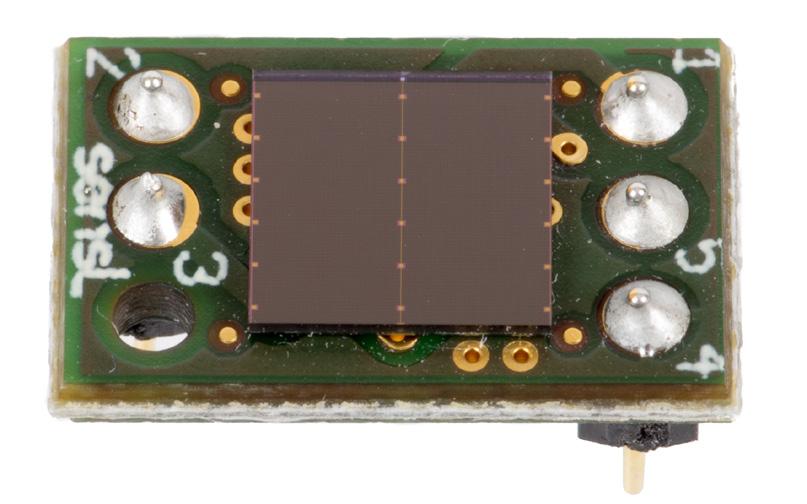 The output signals can be connected directly to a 50W-terminated oscilloscope for viewing.