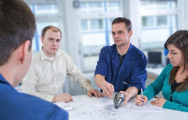 Gleason Global Services: Comprehensive Training Solutions Gleason Global Services offers the industry s widest variety of training courses, covering the full spectrum of bevel and cylindrical gear