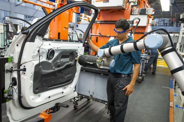 We Want Humans AND Robots Collaborative Robot Supervised