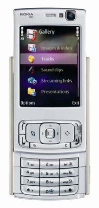Nokia N95 Operating Frequency: WCDMA2100 (HSDPA), EGSM900, GSM850/1800/1900 MHz (EGPRS) Memory: Up to 160 MB internal dynamic memory; memory card slot - microsd memory cards (up to 2 GB) Display: 2.