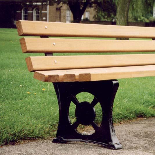 NEWBURY & SOUTHGATE SEAT RANGES The Newbury (with a distinctive wheel-shaped cut-out) and Southgate (with a more open frame design) seats combine cast iron standards with heavy duty timber slats and