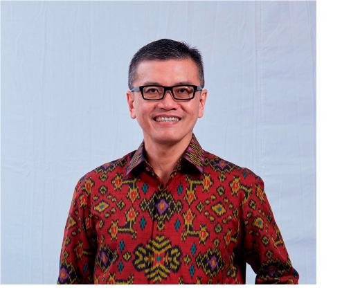 Name : Andrae Krishnawan W. : 49 years old Citizenship : Indonesian 1990 : Bachelor of Business Administration St.