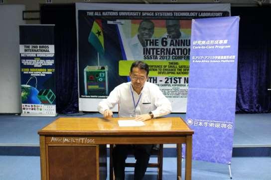 The last formal item of the workshop: Signing the Letter Of Intent (LOI) The LOI was first signed at the 1 st BIRDS Int l Workshop (Kyutech, 2016).
