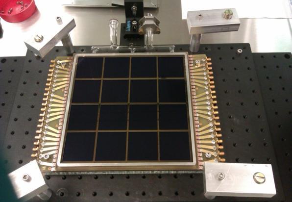 Outline LAPPD overview: development of low-cost, largearea micro-channel plate photo-detectors (MCP- PMTs) for fast timing Front-end electronics: custom
