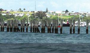 staggered mooring poles,