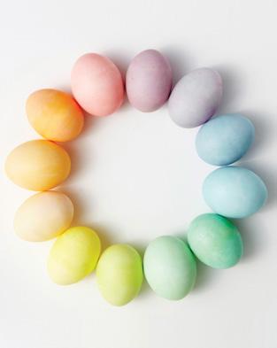 When using more than one color on an egg (for dyed patterns), it usually works best if you can use similar colors, such as green and blue or red and orange (colors that are adjacent on the color