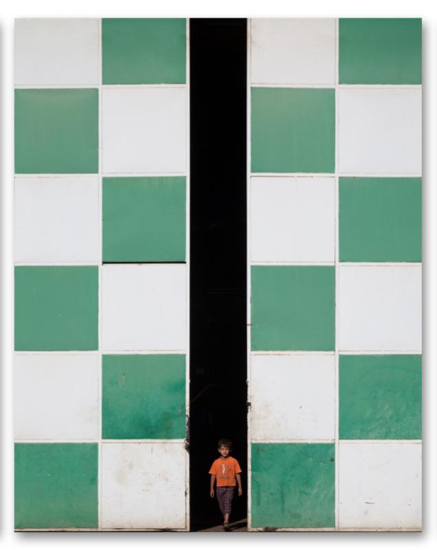 Chess pawn, 70 x 87.