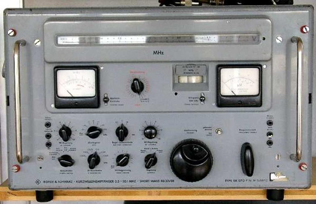 Analogue Radio In the middle of the fifties, the traditional electronics manufacturer Rohde & Schwarz from Munich presented a very heavy weight premium quality shortwave
