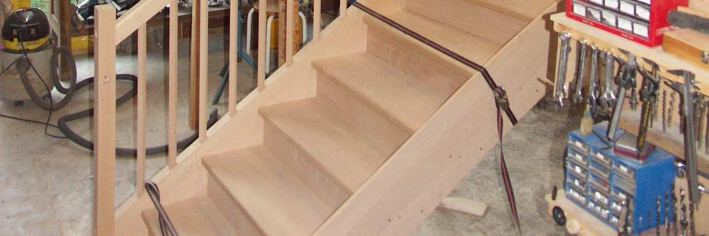 In real life the exact height of the hand rail can vary by 50 to 80mm without affecting the safety or the practicability of the stair.