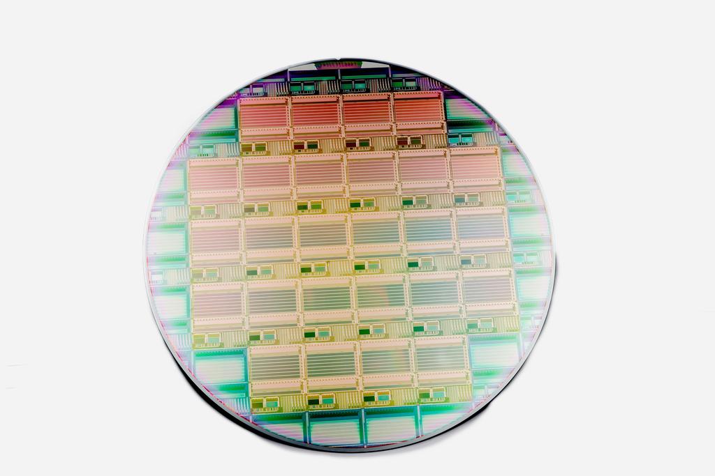 Time delay integration using CCD-in-CMOS While CCD imagers are typically manufactured on 150mm wafers using dedicated processes, imec has developed a unique CCD process module inside its 130nm CMOS