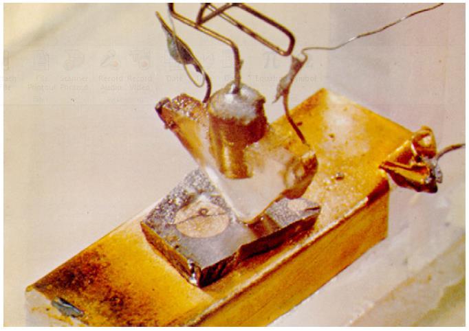 Invention of the Transistor Vacuum tubes ruled in first half of 20th