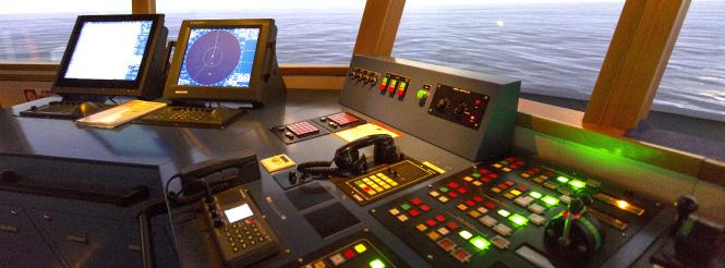 SIMULATION FACILITIES BRIDGE ONE SMTC s ship simulation system was developed exclusively for SPO and includes sophisticated animation covering deck activities, crane interaction, floating hoses and