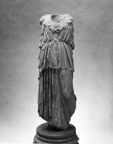 GREECE (Chapters 12, 13) 6. Athena, Roman 1 st c. BCE copy of a Greek sculpture of the 5 th century BCE Marble Art historians think this sculpture was based on the colossal (40 ft.