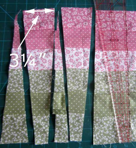 Sew Easy 10 wedge? 1. Sew six 2½ strips into a band.