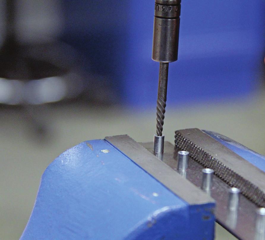 To minimize the effect of screw strength, PennEngineering uses test screw strength levels of 180 ksi for unified and Property Class 12.9 for metric.