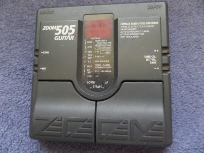 Zoom 505 Guitar, Multi Effects processor - This Zoom guitar effects pedal harbors 24 world class effects ranging from distortion and overdrive to chorus and delay, 9 of which can be used