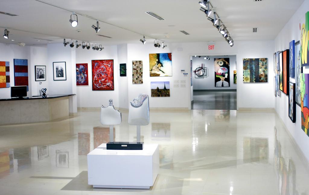 GALLERY EXPOSURE Art galleries assist artists to establish credibility and nurture value, and allowing them exposure to important art buyers. Full Year, 12 Month Term - a full 365 day period.