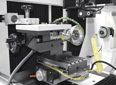 attachments for indexable cutting inserts or with a TA 55 dividing head for rotationally symmetric tools.