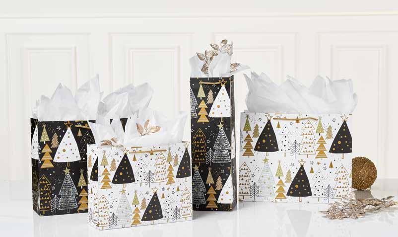 MERRY TREES GIFT BAGS SET OF 4 Colección de 4 bolsas de regalo con